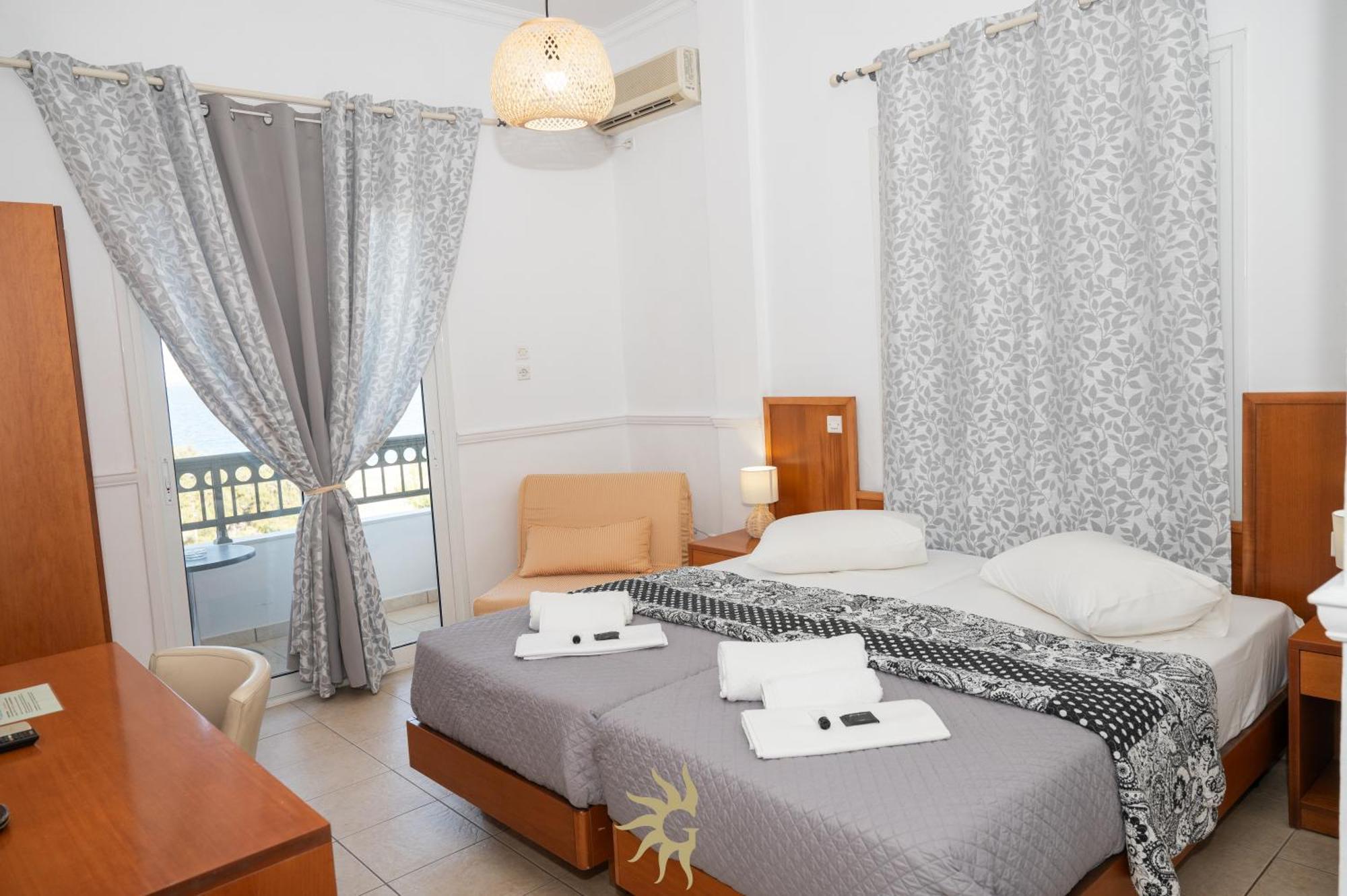 Galini Hotel Pefki  Ngoại thất bức ảnh